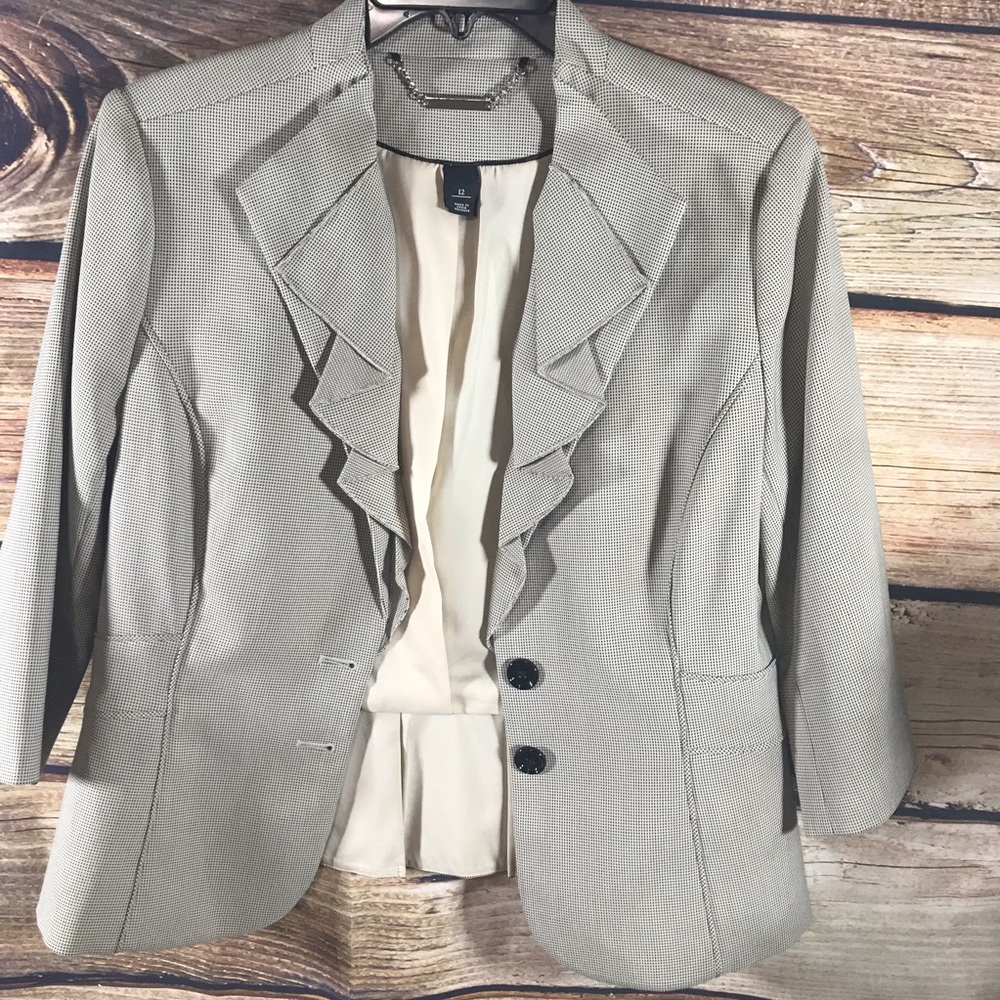 White House Black market size 12 jacket.